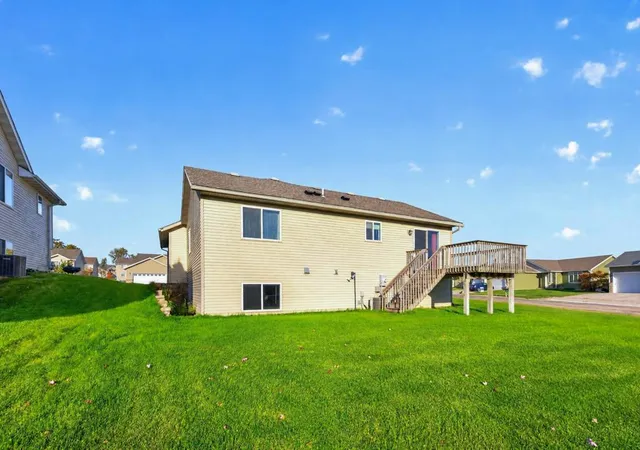 Photo 4 of Single family home for sale at 3830 Kenosha Dr NW, Rochester, MN 55901 | MLS# 7158691 | Listing updated on 2026-10-16