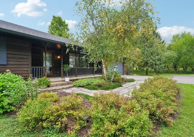 Photo 3 of Single family home for sale at W10282 County Rd Ff, River Falls, WI 54022 | MLS# 7158702 | Listing updated on 2026-10-13