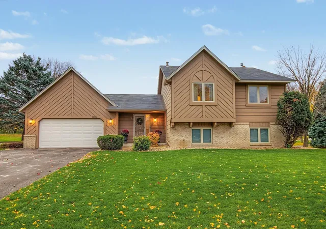 Single family home for sale at 16556 Illinois Ave, Lakeville, MN 55044 | MLS# 7158712