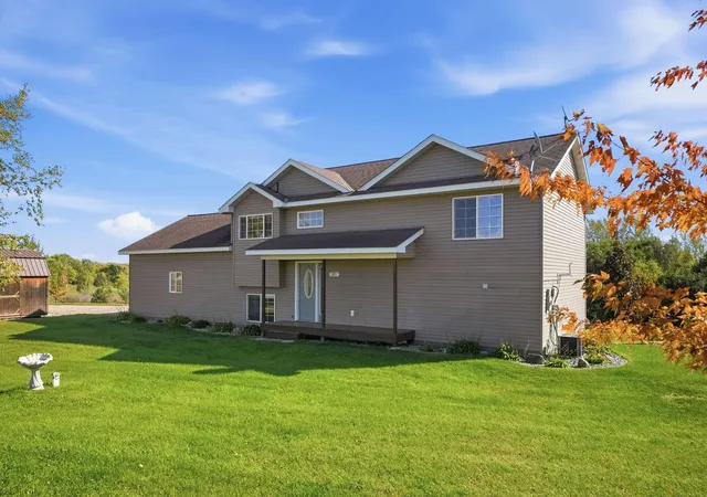 Photo 4 of Single family home for sale at 371 Rice City Cir, Darwin, MN 55324 | MLS# 7158723 | Listing updated on 2026-10-14