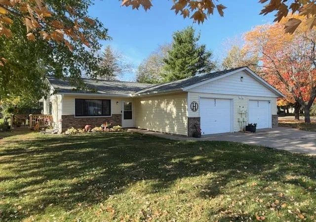 Photo 3 of Sale Pending at 231 Marvin Elwood Rd, Monticello, MN 55362 | MLS# 7158742 | Listing updated on 2026-10-22