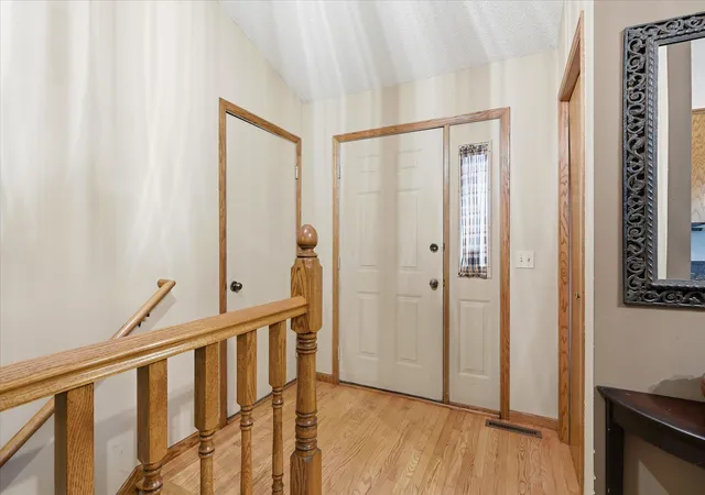 Photo 4 of Single family home for sale at 9213 Queens Gdns, Minneapolis, MN 55443 | MLS# 7158743 | Listing updated on 2026-10-19