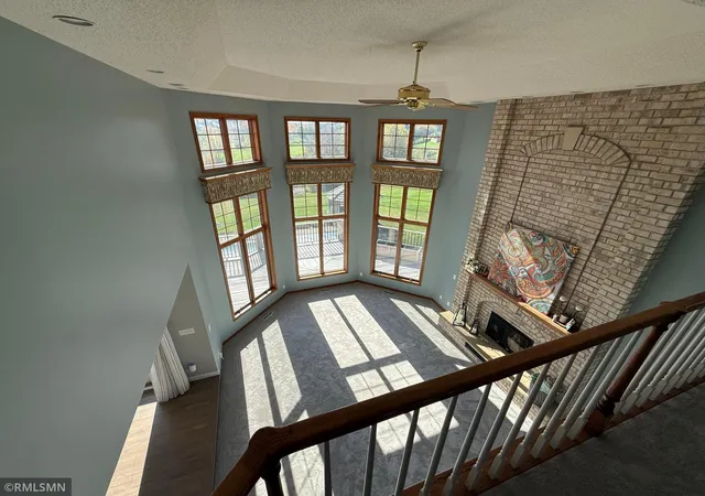 Photo 3 of Mansion for sale at 9405 Wedgewood Dr, Saint Paul, MN 55125 | MLS# 7158755 | Listing updated on 2026-10-19