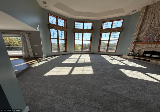 Photo 3 of Single family home for sale at 9405 Wedgewood Dr, Saint Paul, MN 55125 | MLS# 7158755 | Listing updated on 2026-10-19