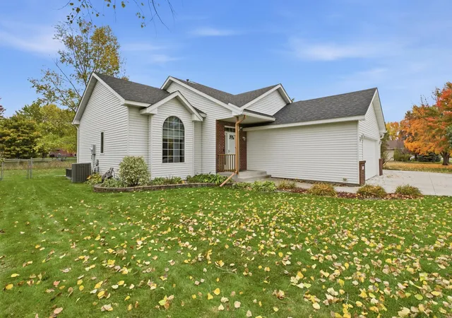 Photo 1 of Single family home for sale at 300 10th Avenue N, Sartell, MN 56377 | MLS# 7158768 | Listing updated on 2026-10-17