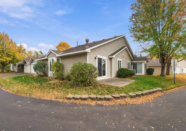 Photo 2 of Single family home for sale at 1903 Granite Ave N, Saint Paul, MN 55128 | MLS# 7158776 | Listing updated on 2026-10-16