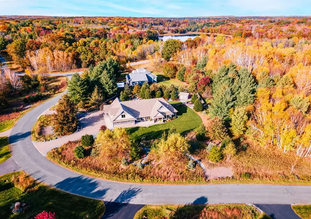 Photo 4 of Single family home for sale at 19225 Meadowridge Ln N, Marine On Saint Croix, MN 55047 | MLS# 7158788 | Listing updated on 2026-10-18