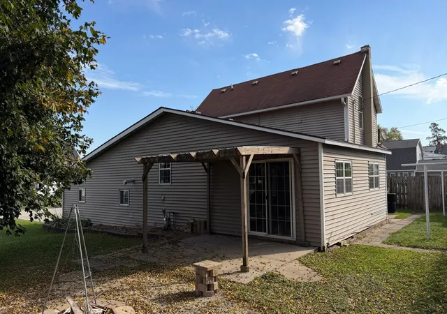 Photo 3 of Single family home for sale at 311 Center Ave S, Eyota, MN 55934 | MLS# 7158828 | Listing updated on 2026-10-15