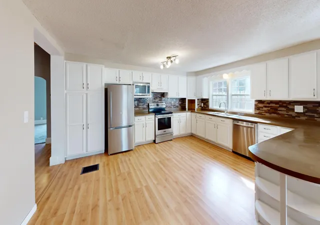 Photo 4 of Single family home for sale at 311 Center Ave S, Eyota, MN 55934 | MLS# 7158828 | Listing updated on 2026-10-15