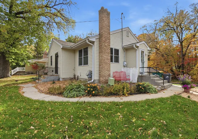 Photo 3 of Single family home for sale at 5530 Wedgewood Dr, Excelsior, MN 55331 | MLS# 7158838 | Listing updated on 2026-10-23