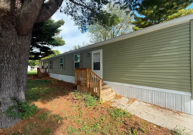 Photo 3 of Single family home for sale at 648 Park St, Amery, WI 54001 | MLS# 7158846 | Listing updated on 2026-10-14