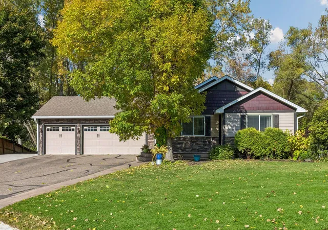 Photo 1 of Single family home for sale at 17782 Javelin Ct, Lakeville, MN 55044 | MLS# 7158858 | Listing updated on 2026-10-15