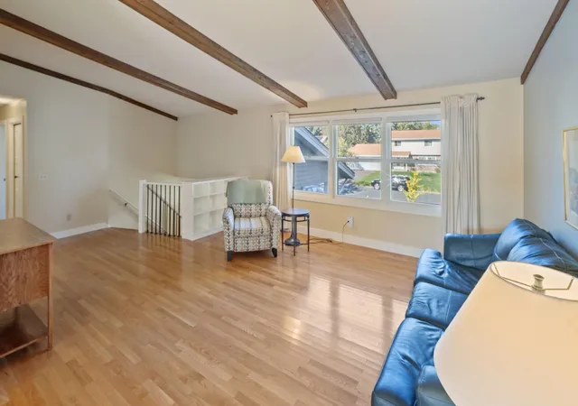 Photo 3 of Single family home for sale at 526 Elaine Ave, Saint Paul, MN 55126 | MLS# 7158868 | Listing updated on 2026-10-23