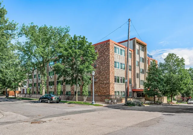 Photo 3 of Condo for sale at 1901 Emerson Ave S #303, Minneapolis, MN 55403 | MLS# 7158886 | Listing updated on 2026-10-21