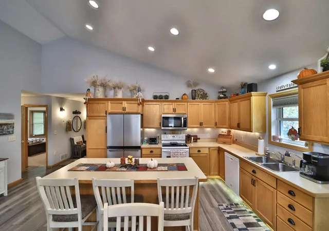 Photo 1 of Single family home for sale at 8191 Hinckley Ct, Baxter, MN 56425 | MLS# 7158892 | Listing updated on 2026-10-17