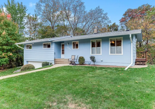 Photo 2 of Single family home for sale at 1935 Flandrau St, Saint Paul, MN 55109 | MLS# 7158906 | Listing updated on 2026-10-23