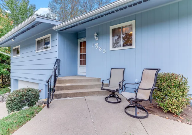 Photo 3 of Single family home for sale at 1935 Flandrau St, Saint Paul, MN 55109 | MLS# 7158906 | Listing updated on 2026-10-23