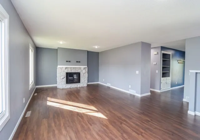 Photo 4 of Sale Pending at 211 S Webster St, Kasota, MN 56050 | MLS# 7158916 | Listing updated on 2026-10-23