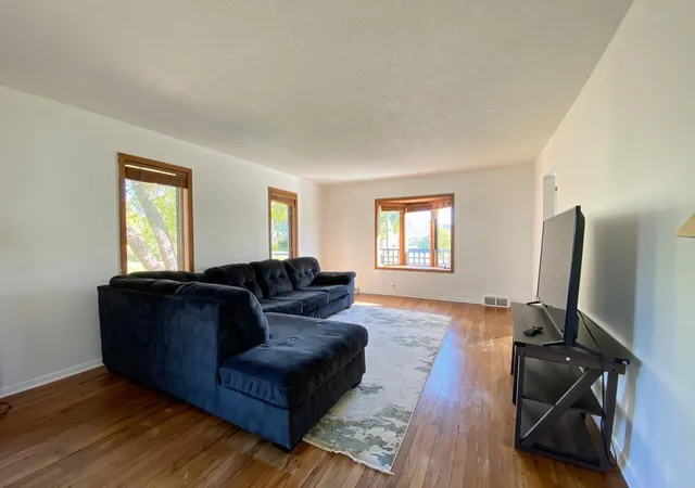 Photo 3 of Single family home for sale at 420 Harrison St, Red Wing, MN 55066 | MLS# 7158926 | Listing updated on 2026-10-20