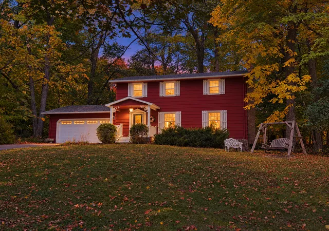 Photo 1 of Single family home for sale at 1719 Fagerness Point Rd, Wayzata, MN 55391 | MLS# 7158927 | Listing updated on 2026-10-13