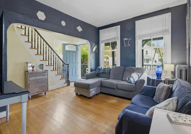 Photo 4 of Single family home for sale at 414 Banfil St, Saint Paul, MN 55102 | MLS# 7158998 | Listing updated on 2026-10-14