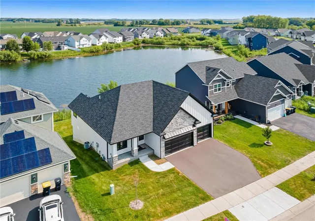 Photo 1 of Single family home for sale at 1589 Spruce St, Farmington, MN 55024 | MLS# 7159033 | Listing updated on 2026-10-21