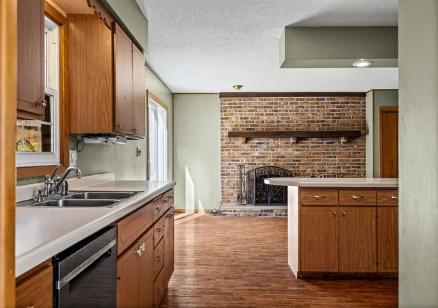 Photo 3 of Sale Pending at 705 S 2nd Street, La Crescent, MN 55947 | MLS# 7159042 | Listing updated on 2026-10-27