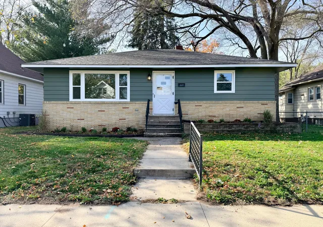 Photo 1 of Single family home for sale at 227 22nd Avenue N, Saint Cloud, MN 56303 | MLS# 7159052 | Listing updated on 2026-10-23