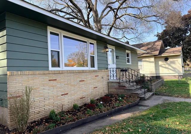 Photo 2 of Single family home for sale at 227 22nd Avenue N, Saint Cloud, MN 56303 | MLS# 7159052 | Listing updated on 2026-10-23