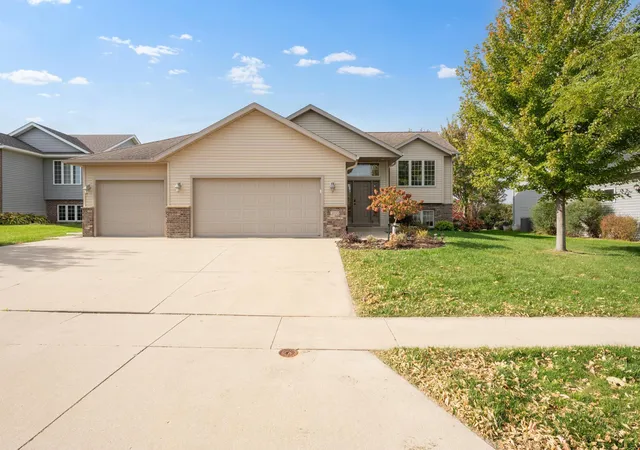 Photo 1 of Single family home for sale at 4600 Tundra Ln Nw, Rochester, MN 55901 | MLS# 7159062 | Listing updated on 2026-10-23