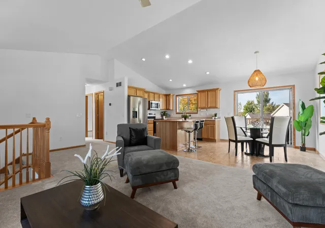 Photo 4 of Single family home for sale at 4600 Tundra Ln NW, Rochester, MN 55901 | MLS# 7159062 | Listing updated on 2026-10-23