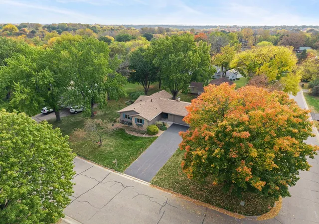 Photo 2 of Single family home for sale at 8365 Heather Ave, Eden Prairie, MN 55347 | MLS# 7159067 | Listing updated on 2026-10-16