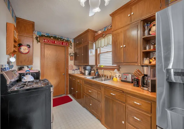 Photo 1 of Single family home for sale at 1343 Oak Beach Dr, Fairmont, MN 56031 | MLS# 7159074 | Listing updated on 2026-10-21
