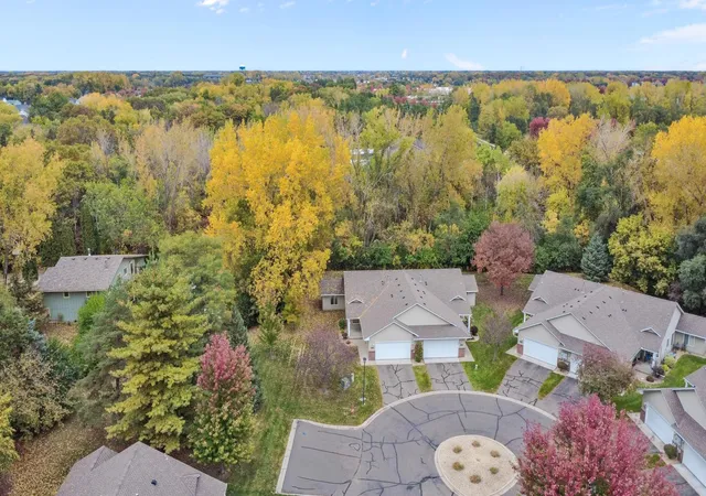Photo 4 of Single family home for sale at 11027 Lincoln Ct NE, Minneapolis, MN 55434 | MLS# 7159079 | Listing updated on 2026-10-21
