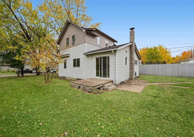 Photo 2 of Single family home for sale at 620 W 2nd Avenue, Keewatin, MN 55753 | MLS# 7159085 | Listing updated on 2026-10-21
