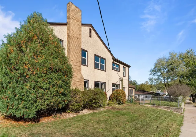 Photo 3 of Single family home for sale at 1112 Seminole Ave, Saint Paul, MN 55118 | MLS# 7159091 | Listing updated on 2026-10-27