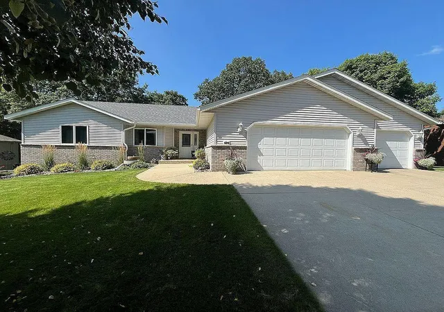 Photo 1 of Sale Pending at 126 Linden Ave, Alexandria, MN 56308 | MLS# 7159109 | Listing updated on 2026-10-23
