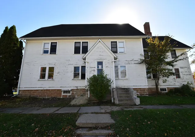 Photo 2 of Multi family home for sale at 417 W 2nd Street, Zumbrota, MN 55992 | MLS# 7159120 | Listing updated on 2026-10-14