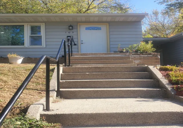 Photo 2 of Single family home for sale at 103 5th Avenue SW, Faribault, MN 55021 | MLS# 7159122 | Listing updated on 2026-10-14