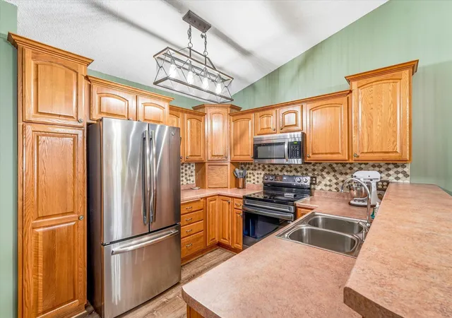 Photo 3 of Single family home for sale at 9239 E Point Douglas Ln S, Cottage Grove, MN 55016 | MLS# 7159131 | Listing updated on 2026-10-19