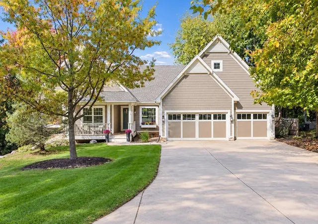 Photo 1 of Single family home for sale at 6926 Valley View Rd, Minneapolis, MN 55439 | MLS# 7159139 | Listing updated on 2026-10-23