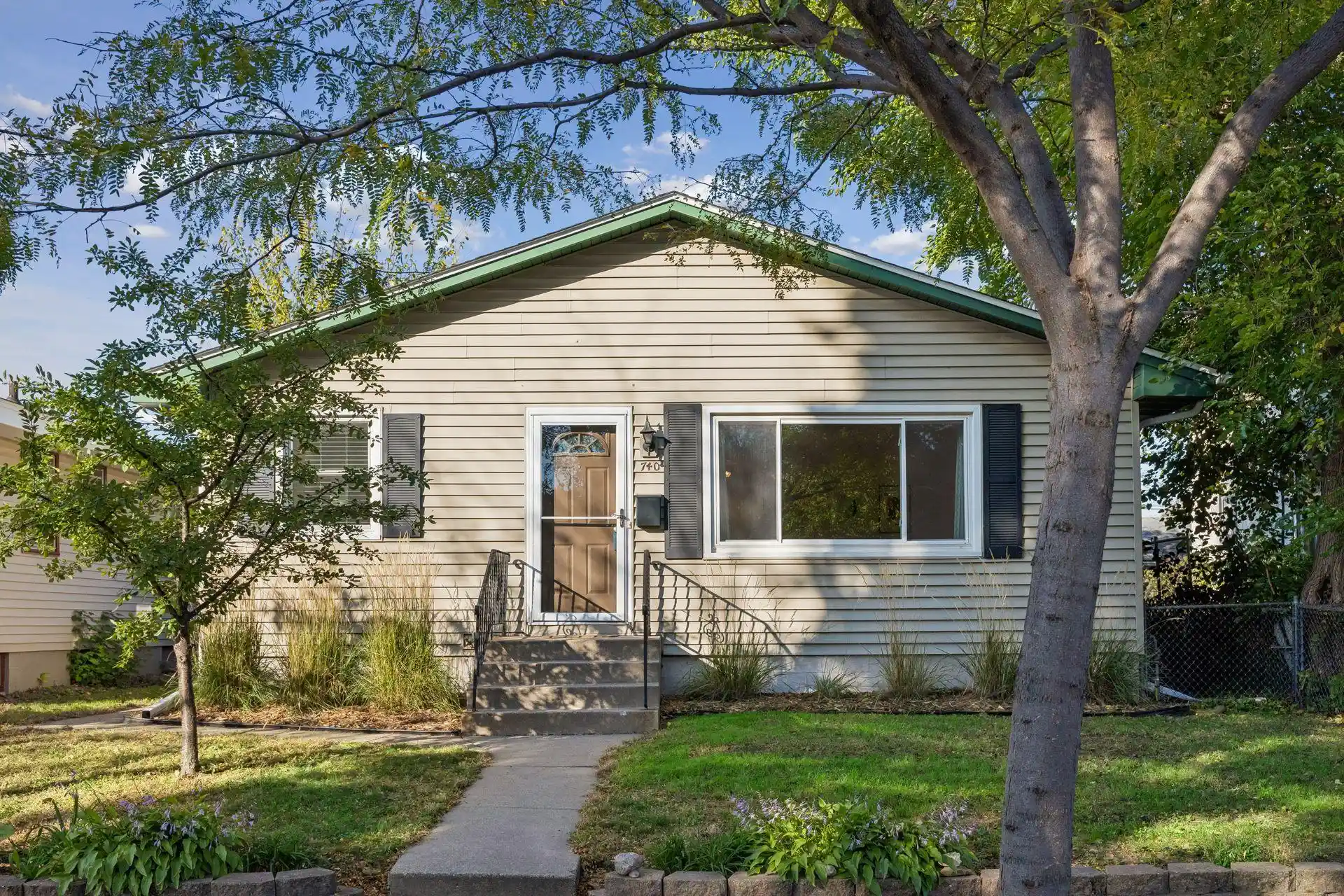 Photo 1 of Sale Pending at 740 Jefferson St Ne, Minneapolis, MN 55413 | MLS# 7159151 | Listing updated on 2026-10-25