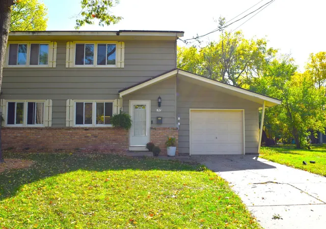 Photo 3 of Multi family home for sale at 819 & 821 55th Ave N, Minneapolis, MN 55430 | MLS# 7159162 | Listing updated on 2026-10-20