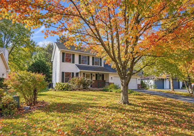 Photo 1 of Single family home for sale at 2354 Heights Ave E, Saint Paul, MN 55119 | MLS# 7159167 | Listing updated on 2026-10-16