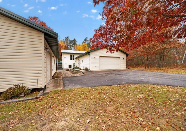 Photo 1 of Single family home for sale at 642 Ctr Point Ct Nw, Bemidji, MN 56601 | MLS# 7159204 | Listing updated on 2026-10-21