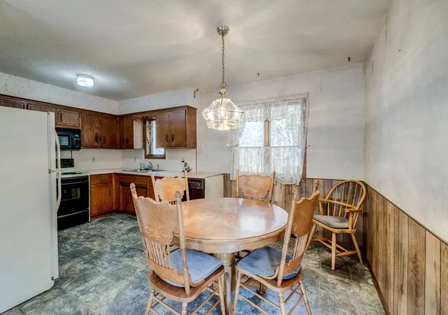 Photo 4 of Single family home for sale at 26731 Oakman Ave, Lindstrom, MN 55045 | MLS# 7159219 | Listing updated on 2026-10-22