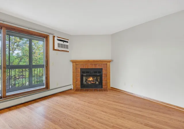 Photo 3 of Condo for sale at 999 41st Avenue NE #307, Minneapolis, MN 55421 | MLS# 7159220 | Listing updated on 2026-10-14