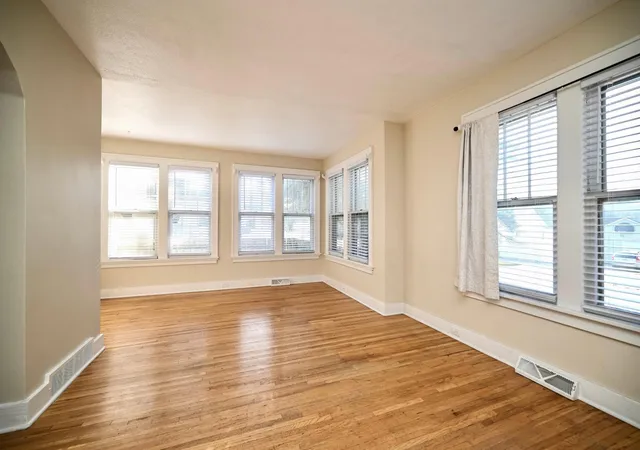 Photo 2 of Single family home for sale at 610 W Belleview St, Winona, MN 55987 | MLS# 7159224 | Listing updated on 2026-10-23