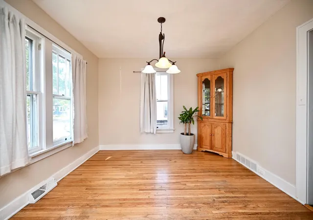 Photo 4 of Single family home for sale at 610 W Belleview St, Winona, MN 55987 | MLS# 7159224 | Listing updated on 2026-10-23