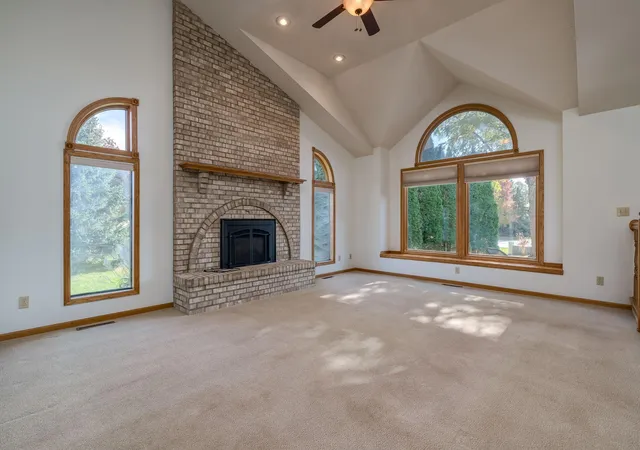 Photo 3 of Single family home for sale at 104 Wadsworth Dr, Mankato, MN 56001 | MLS# 7159226 | Listing updated on 2026-10-23